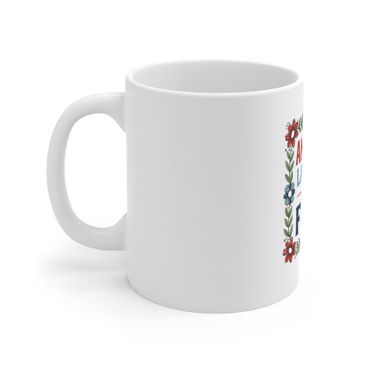 America Land of the Free Coffee Mug – Patriotic Floral Mug – Vintage Americana Quote Cup – USA Pride Gift Mug 11oz