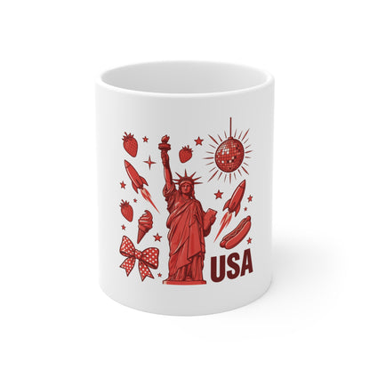 Statue of Liberty USA Coffee Mug – Retro Americana Pop Art Mug – Patriotic Liberty Design – Bold Red Aesthetic Gift 11oz