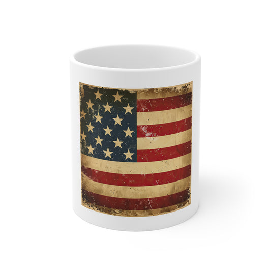 Vintage American Flag Coffee Mug – Antique Patriotic USA Mug – Warm Distressed Stars & Stripes 11oz Ceramic Cup – Classic Americana Gift
