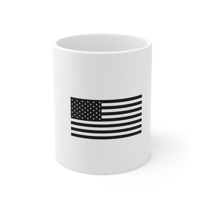 Black and White American Flag Coffee Mug – Minimalist USA Flag Mug – Monochrome Patriotic Design Cup – Modern Freedom Gift Mug Mug 11oz