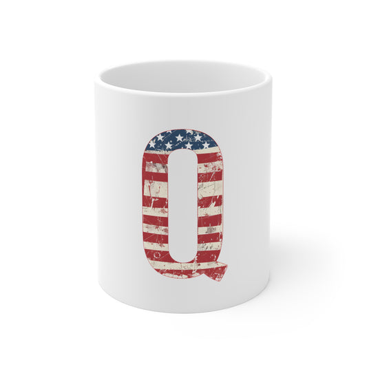 Patriotic Letter Q Coffee Mug – American Flag Initial Mug – Vintage USA Monogram Mug – Distressed Americana Alphabet Gift Mug 11oz