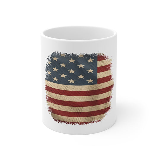 Distressed American Flag Mug – Vintage USA Flag Coffee Cup – Rustic Patriotic Freedom Design Mug 11oz