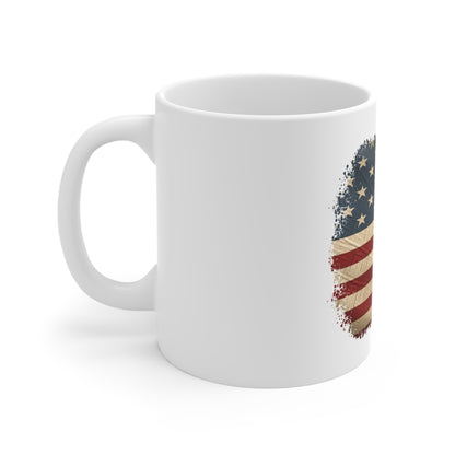 Distressed American Flag Mug – Vintage USA Flag Coffee Cup – Rustic Patriotic Freedom Design Mug 11oz