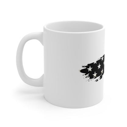 Black & White Distressed American Flag Mug – Gritty Patriotic Coffee Cup – Minimalist USA Flag Design Mug 11oz