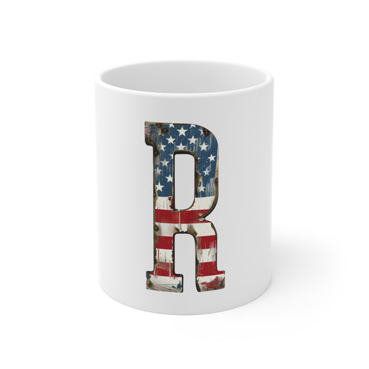 Patriotic Letter R Coffee Mug – American Flag Initial Mug – Vintage USA Monogram Mug – Distressed Americana Alphabet Gift Mug 11oz
