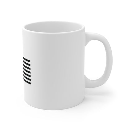 Black and White American Flag Coffee Mug – Minimalist USA Flag Mug – Monochrome Patriotic Design Cup – Modern Freedom Gift Mug Mug 11oz